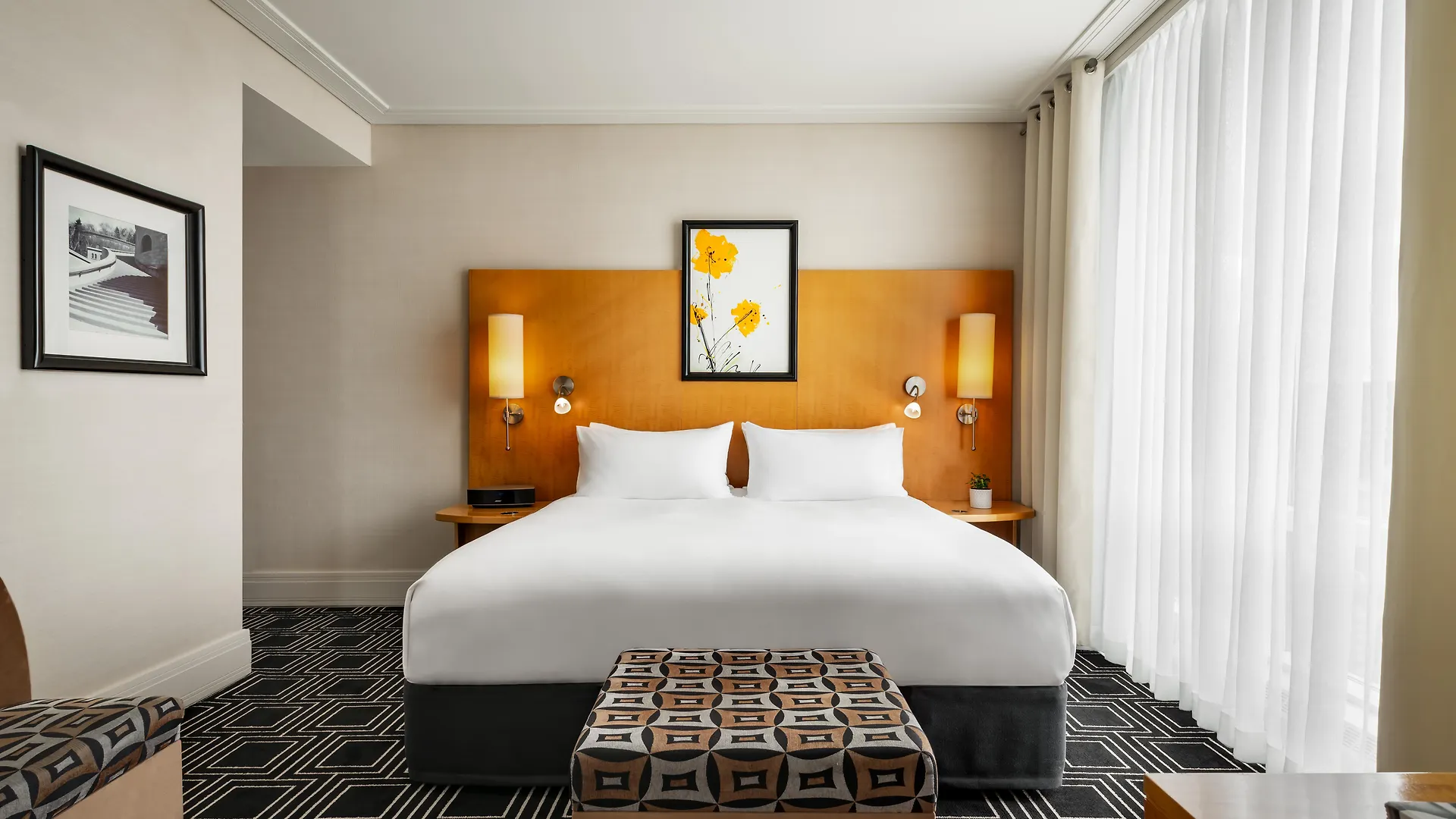 Sofitel Montreal Golden Mile Hotel