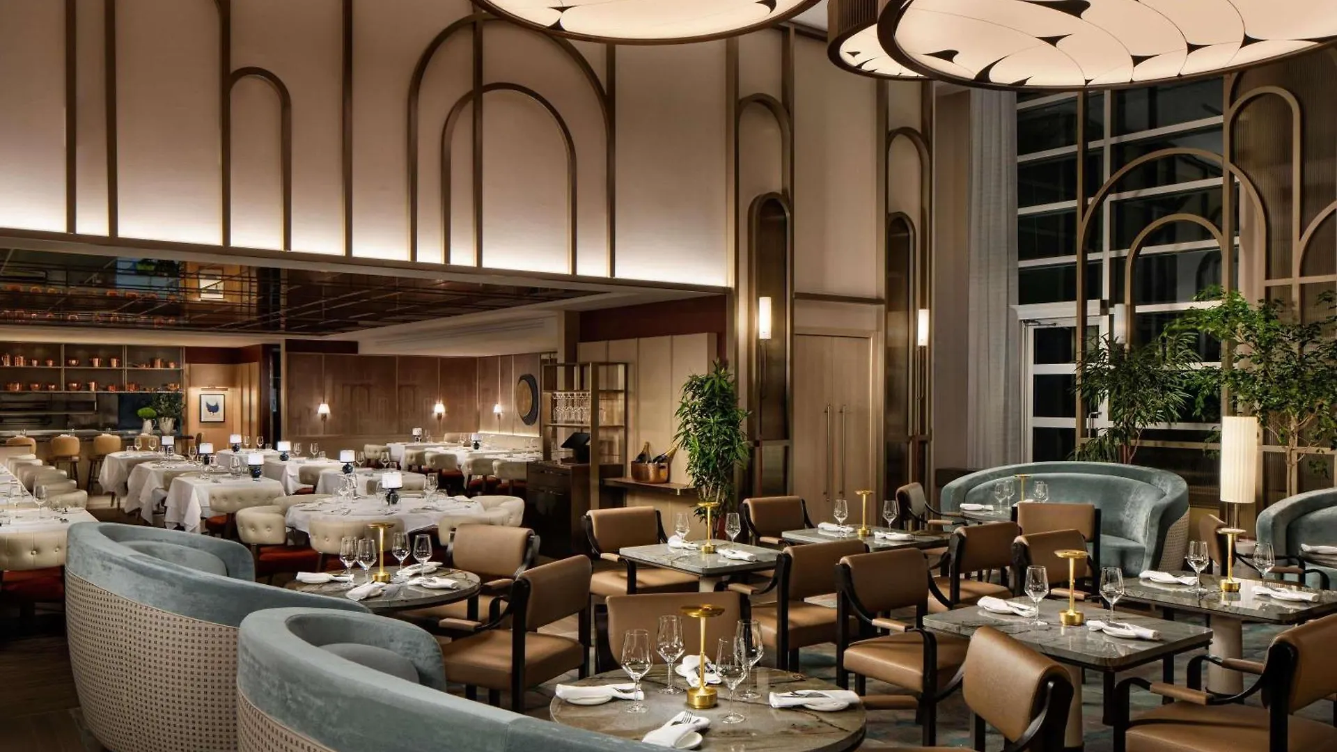 Отель Sofitel Montreal Golden Mile