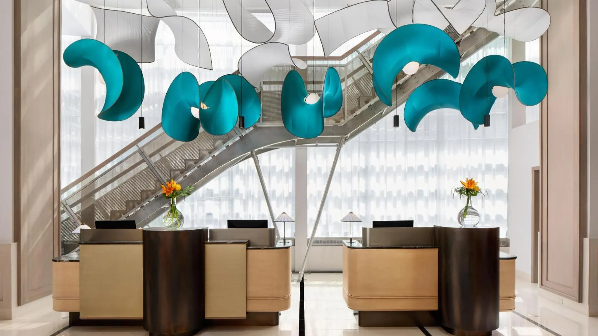 *****  Отель Sofitel Montreal Golden Mile Канада