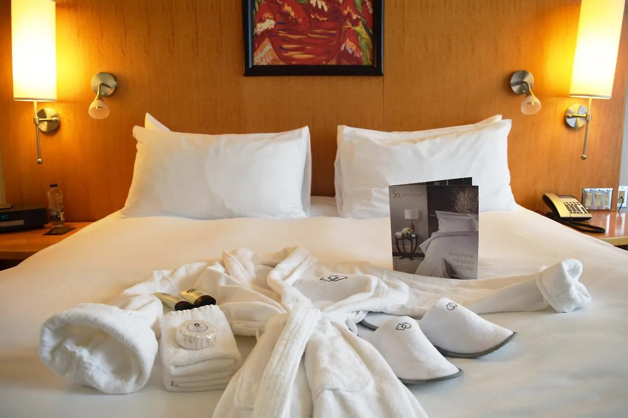 Hotel Sofitel Montreal Golden Mile