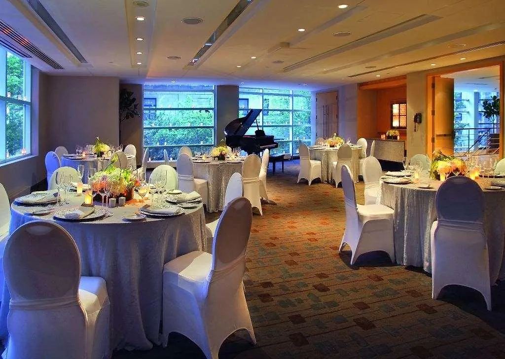 Sofitel Montreal Golden Mile Hotel