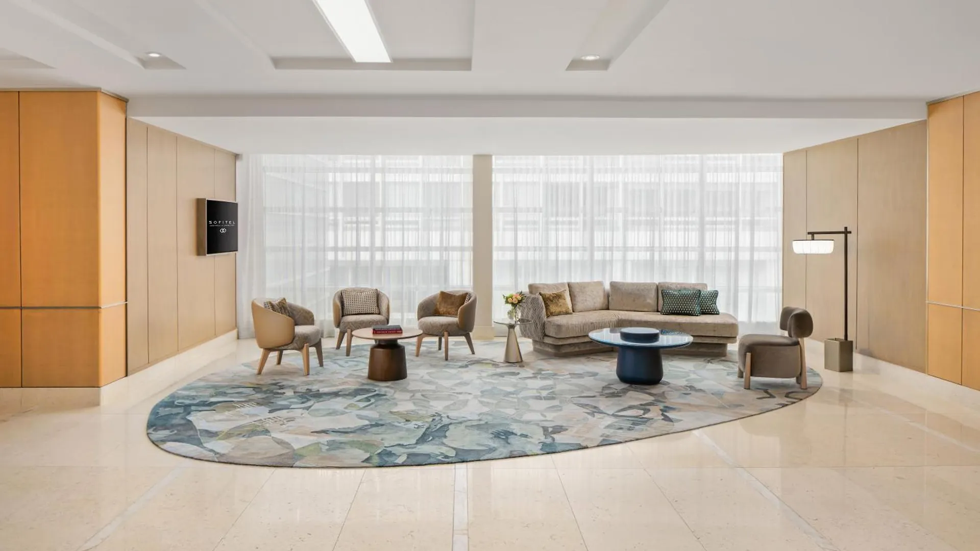 Hotel Sofitel Montreal Golden Mile